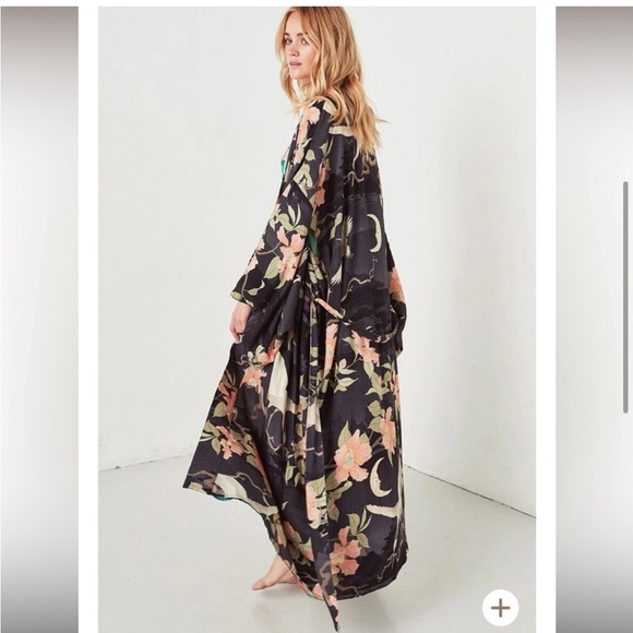 Spell & the gypsy nightingale kimono reversible black turquoise - Picture 3 of 17